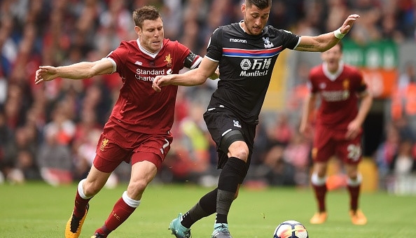 Liverpool chật vật giành chiến thắng đầu tiên tại NHA