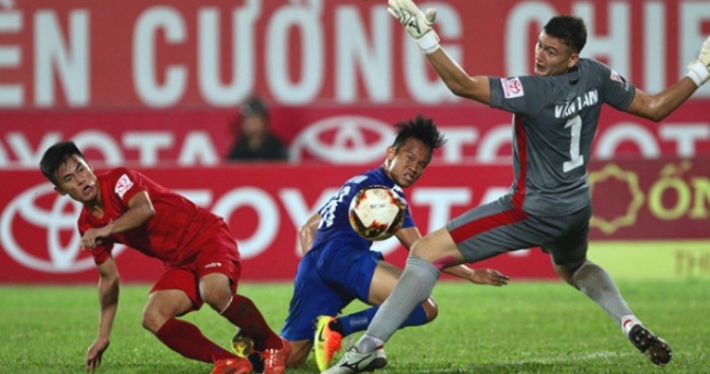 Lê Sỹ Mạnh tiếp tục đe dọa thủ thành Đặng Văn Lâm?