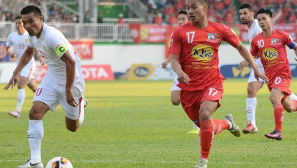 HAGL mất điểm trước TP.HCM vì phút bù giờ nghiệt ngã