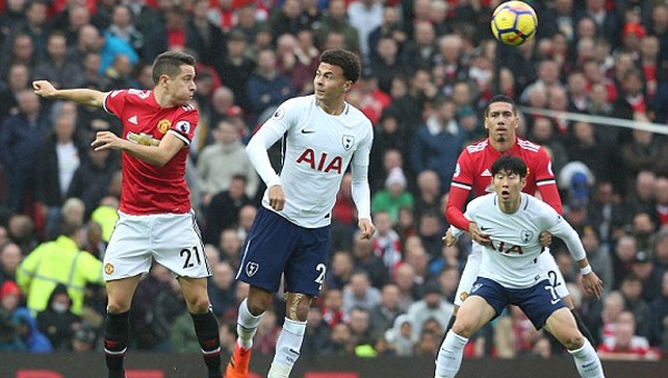 Martial lên tiếng cuối trận, MU thắng tối thiểu Tottenham