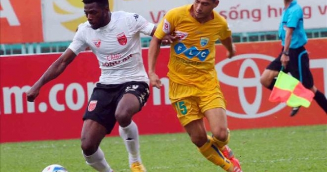 V-League 2017: Than Quảng Ninh 1-0 HP, LA 0-1 FLC Thanh Hóa