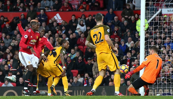 Thần may mắn cứu rỗi giúp MU giành trọn 3 điểm