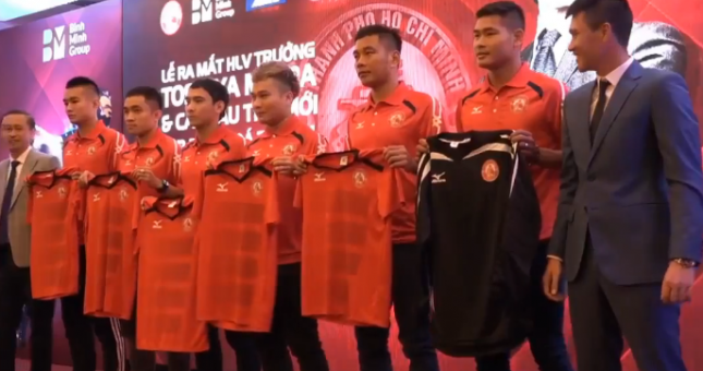 Chính thức: Công Vinh ra mắt HLV Miura và các tân binh