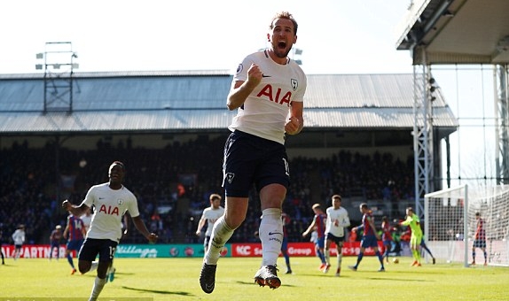 Harry Kane ghi bàn phút cuối giúp Tottenham thắng chật vật
