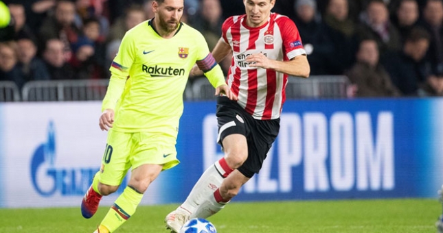 Messi tỏa sáng, Barca hạ PSV giành ngôi nhất bảng