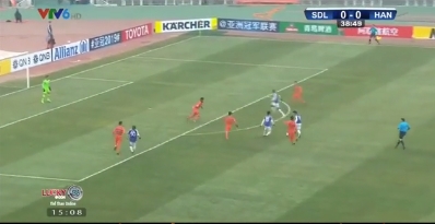 VIDEO: Văn Quyết mở tỷ số trước Sơn Đông Lỗ Năng