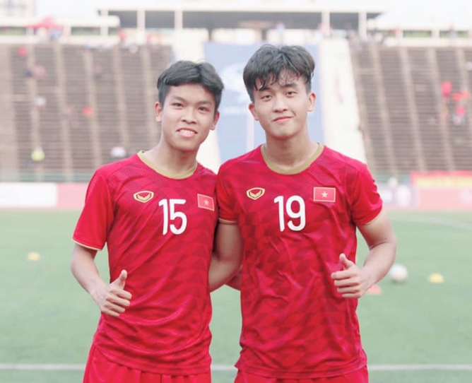 Thắng Huế từng được thầy Park gọi lên triệu tập trong quá trình chuẩn bị cho SEA Games 30 nhưng bị lỡ hẹn do không cạnh tranh được với Quang Hải