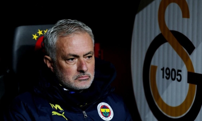 Nếu rời Fenerbahce, Mourinho chốt bến đỗ bất ngờ