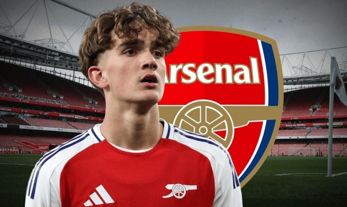 Thần đồng 15 tuổi làm điều không tưởng tại Arsenal
