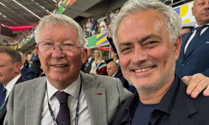 Mourinho bất ngờ được 1 CLB tại Ngoại hạng Anh nhắm đến