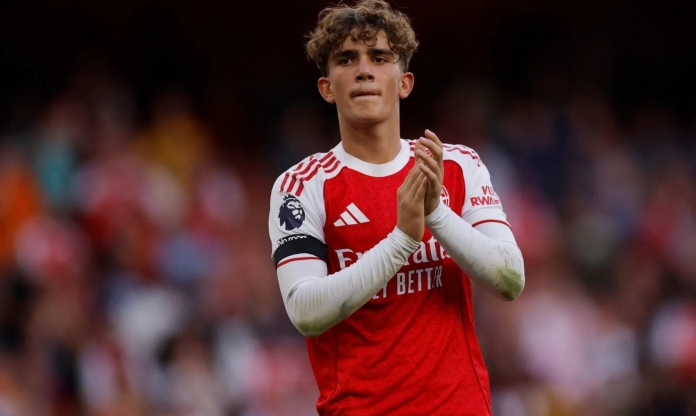 Thiên tài của Arsenal làm điều không tưởng ở nước Anh