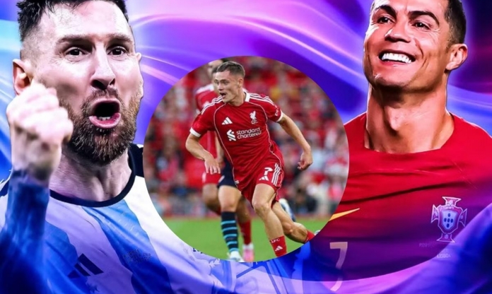 HLV Arne Slot chỉ cách để Florian Wirtz sánh ngang Messi và Ronaldo