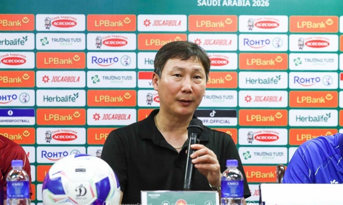 HLV Kim Sang Sik tiết lộ lý do thay cả hàng công U23 Việt Nam