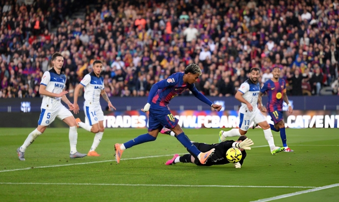 Yamal tỏa sáng, Barca vượt Real Madrid trên BXH