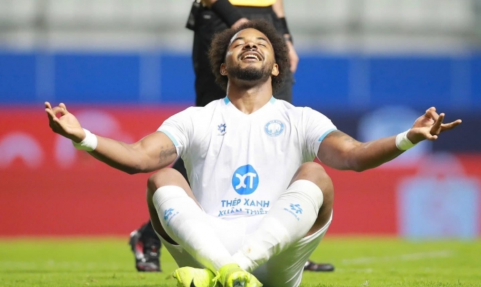 Xuân Son tỏa sáng, Nam Định thắng đậm trên đất Thái Lan