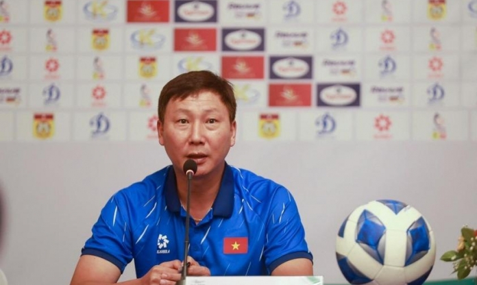 Báo Indonesia phản ứng khi HLV Kim Sang Sik nói về vấn đề nhập tịch