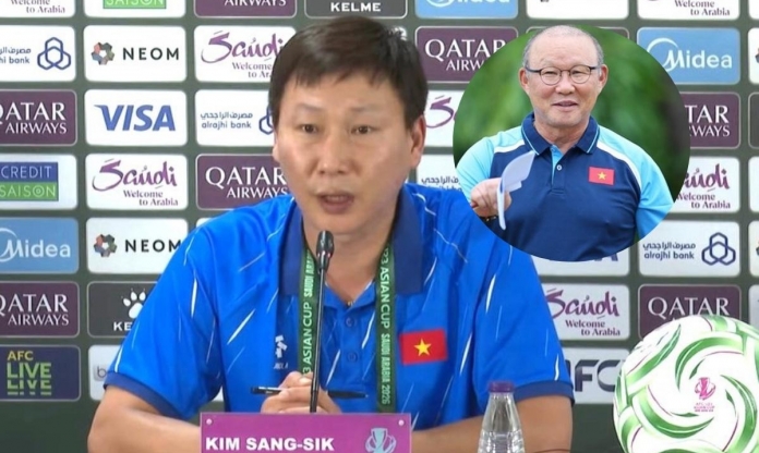 Trước ngày ra quân, HLV Kim Sang Sik nói lời thật lòng về Park Hang Seo