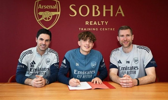 CHÍNH THỨC: Arsenal giữ chân thần đồng trước ngày cuối chuyển nhượng