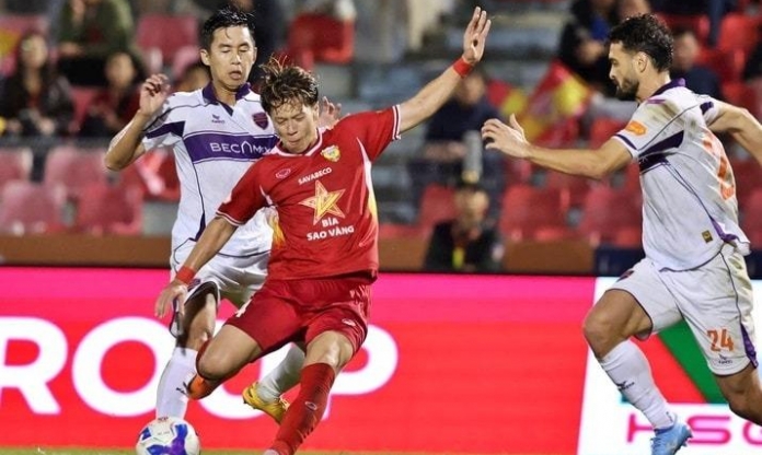 Việt kiều U23 Việt Nam chấn thương trong ngày V-League trở lại
