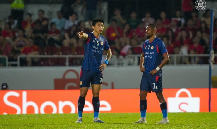 Đoàn Văn Hậu và lằn ranh mong manh giữa yêu thương và chỉ trích