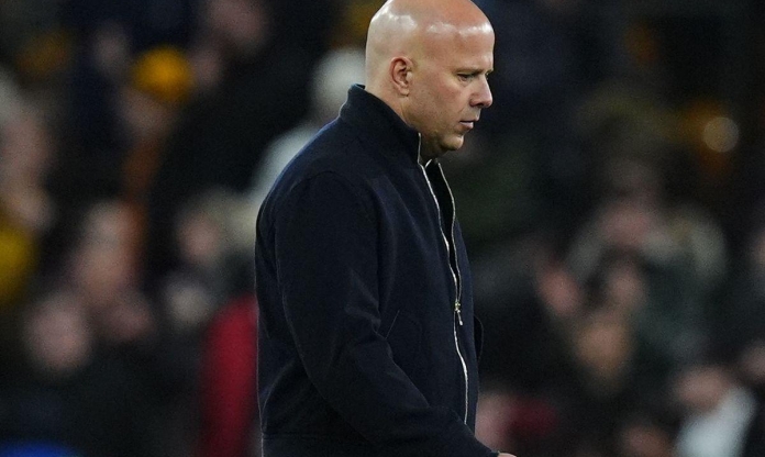 Arne Slot chỉ ra 'tử huyệt', Liverpool tự bắn vào chân ở cuộc đua top 4