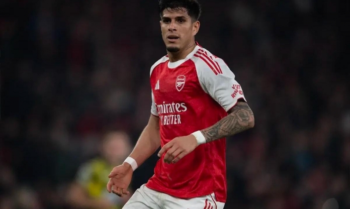 Arsenal chi 45 triệu quyết giữ chân 'lá chắn thép' nơi hàng thủ