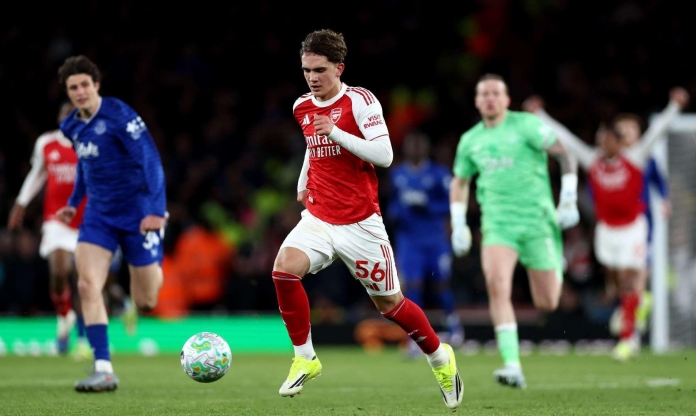 Thần đồng Arsenal lập kỷ lục không tưởng tại Ngoại hạng Anh