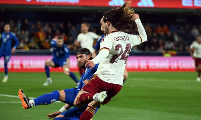 Sao Chelsea thừa nhận khó từ chối Barca