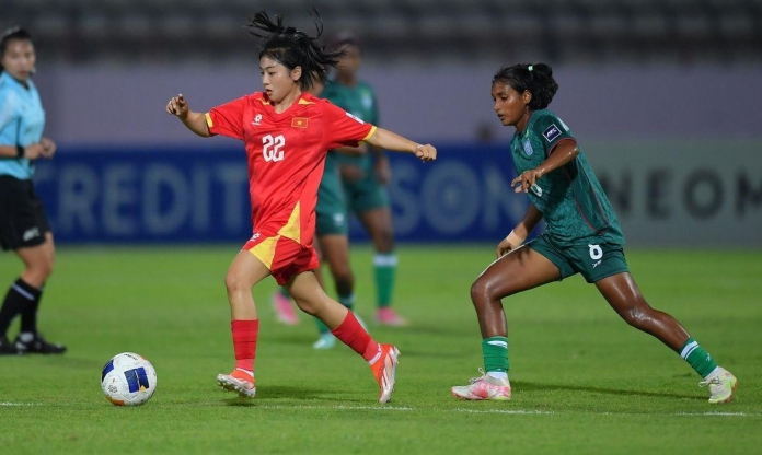 CĐV ĐNÁ phản ứng trái chiều sau chiến thắng của tuyển Việt Nam