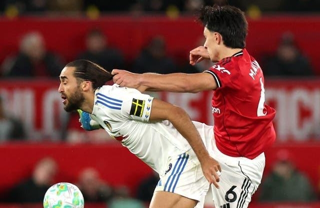 'Thẻ đỏ cho cầu thủ MU là xứng đáng'