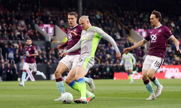 Thắng Burnley, Man City chính thức vươn lên đầu bảng Ngoại hạng Anh