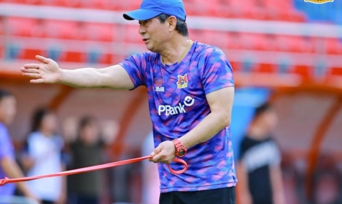 HLV Hàn Quốc: 'Thẻ đỏ là xứng đáng cho Viettel'
