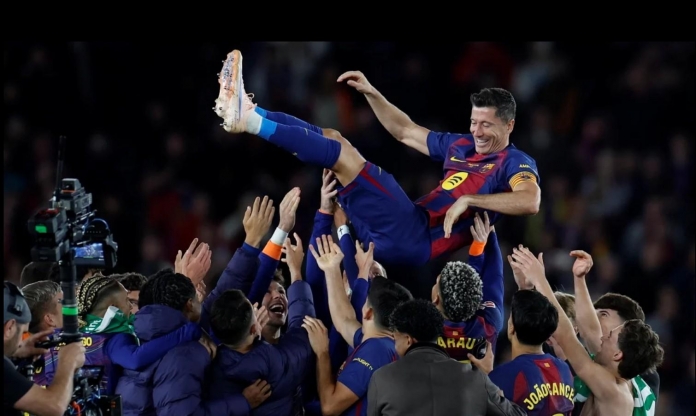 CHÍNH THỨC: Lewandowski nói lời chia tay Barca