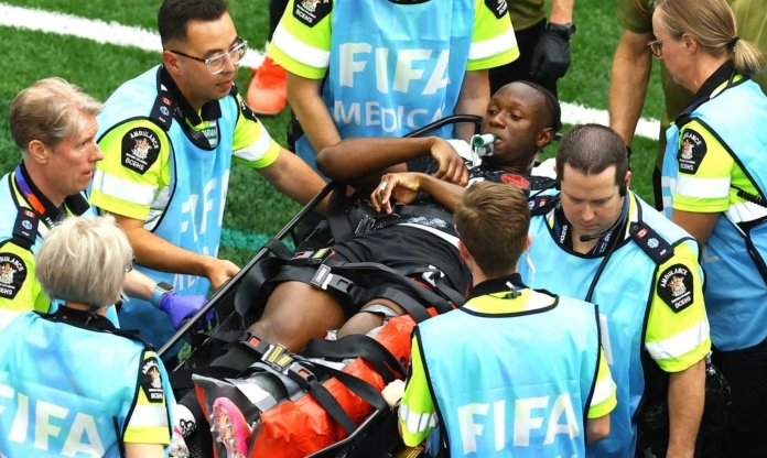 FIFA bồi thường sau chấn thương kinh hoàng của cầu thủ Canada