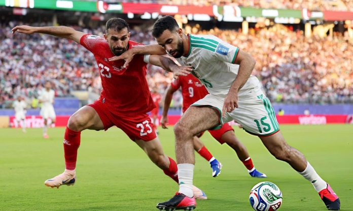 Ngược dòng trước Jordan, Algeria mở ra cơ hội đi tiếp tại World Cup