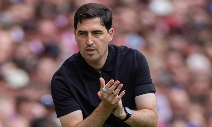 HLV Liverpool gửi thông điệp thép tới cầu thủ trước ngày ra mắt Anfield