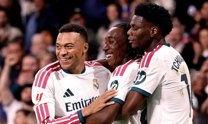 Chủ tịch Barca gây bão trước El Clasico với phát ngôn về Mbappe