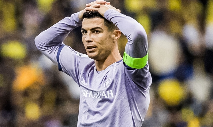 Vừa tới Ả Rập, Al Nassr đã báo tin chẳng thể buồn hơn với Ronaldo