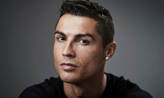 Thăng hoa tại Al Nassr, Ronaldo gửi 'quà đặc biệt' đến Tây Ban Nha