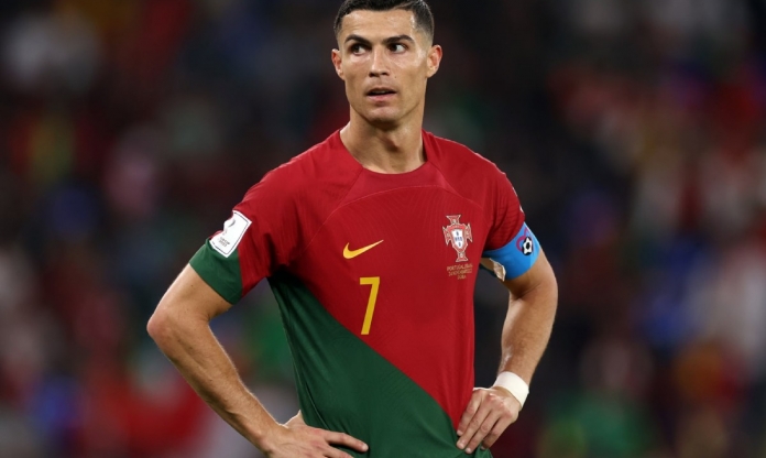 Tuyển Bồ Đào Nha ra quyết định khiến Ronaldo 'tiến thoái lưỡng nan'