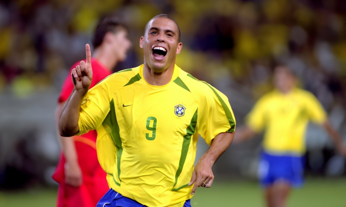 Ronaldo Béo 'trình diễn siêu hạng' tại giải phủi ở Anh