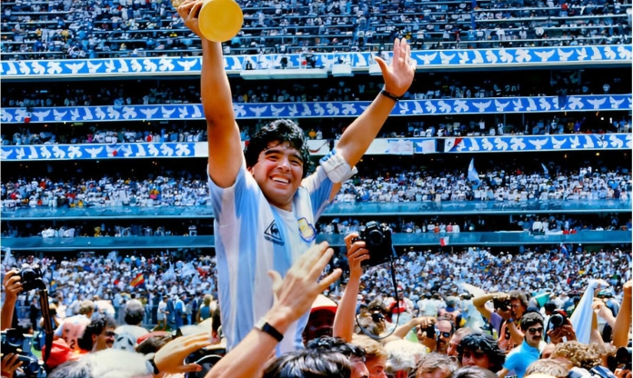 Diego Maradona được đưa vào lăng mộ ở thủ đô Argentina