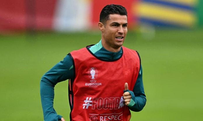 Ronaldo hăng hái tập luyện trước Slovenia tại vòng 1/8 Euro 2024