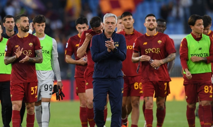Đối đầu Sevilla, Mourinho đón tin 'không thể vui hơn'