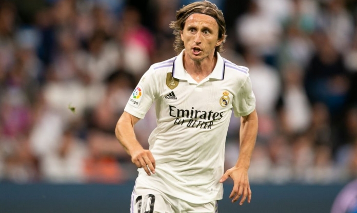 Đồng ý ở lại, Modric vẫn có thể rời Real vì điều khoản 'đặc biệt'
