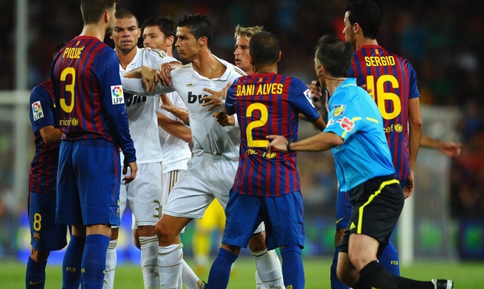 Quá 'lưu luyến' Ronaldo, Barca tri ân bằng một cách không thể thâm thúy hơn