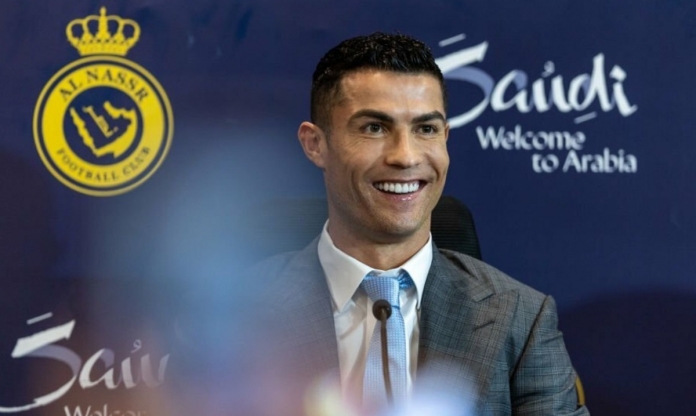 Chạy đua với thời gian, Ronaldo báo tin vui tới Al Nassr trước thềm đại chiến Al Hilal