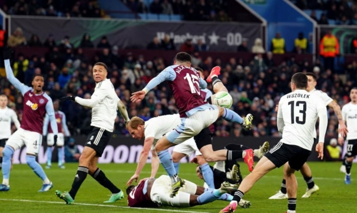 Đánh bại đối thủ trực tiếp, Aston Villa xây chắc ngôi đầu Conference League