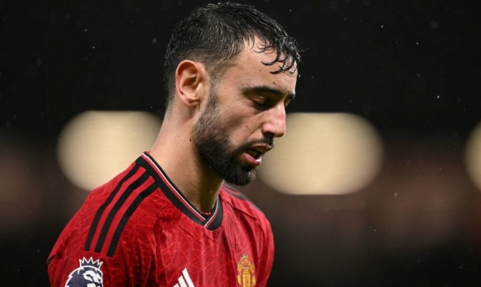 Bruno Fernandes bị tố chơi bài chuồn trước Liverpool