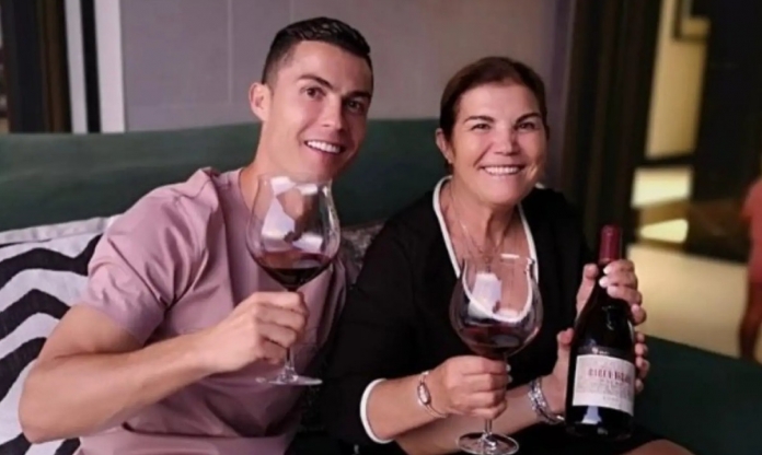 2 lần Ronaldo phá lệ để sử dụng rượu bia